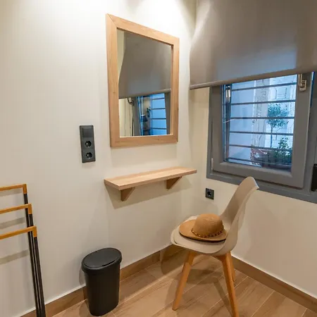 Di Pietra Άφυτος